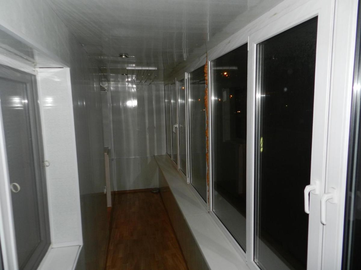 1-Room Apartment 50M2 On Metalurhiv Avenue 17, By Grandhome Zaporizhia Exterior foto